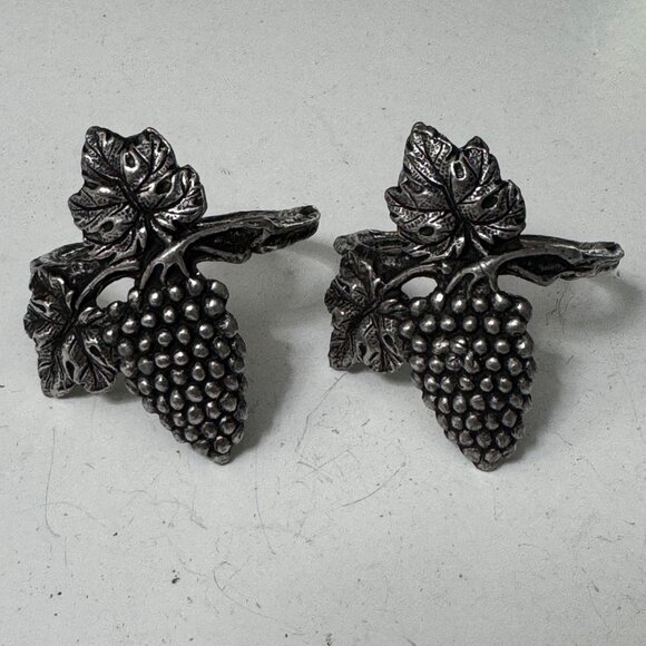 Vintage 95% Genuine Pewter Grape Vine Napkin Rings Set Of 2 Holiday Home Decor - Picture 12 of 12